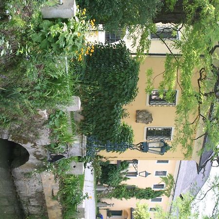 Gastehaus Schloss Bernau Hotel Fischlham Exterior foto