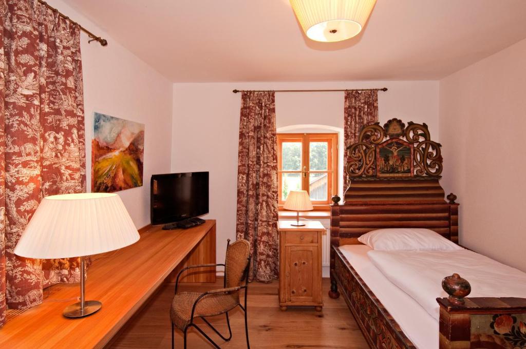 Gastehaus Schloss Bernau Hotel Fischlham Quarto foto